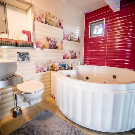 Dom Na Mazurach Z Jacuzzi, Balia I Sauna Tatil Evi *