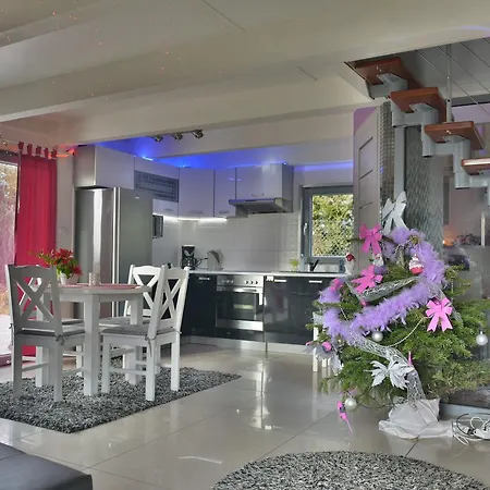 بيت للعطل Dom Na Mazurach Z Jacuzzi, Balia I Sauna شترار يوخه